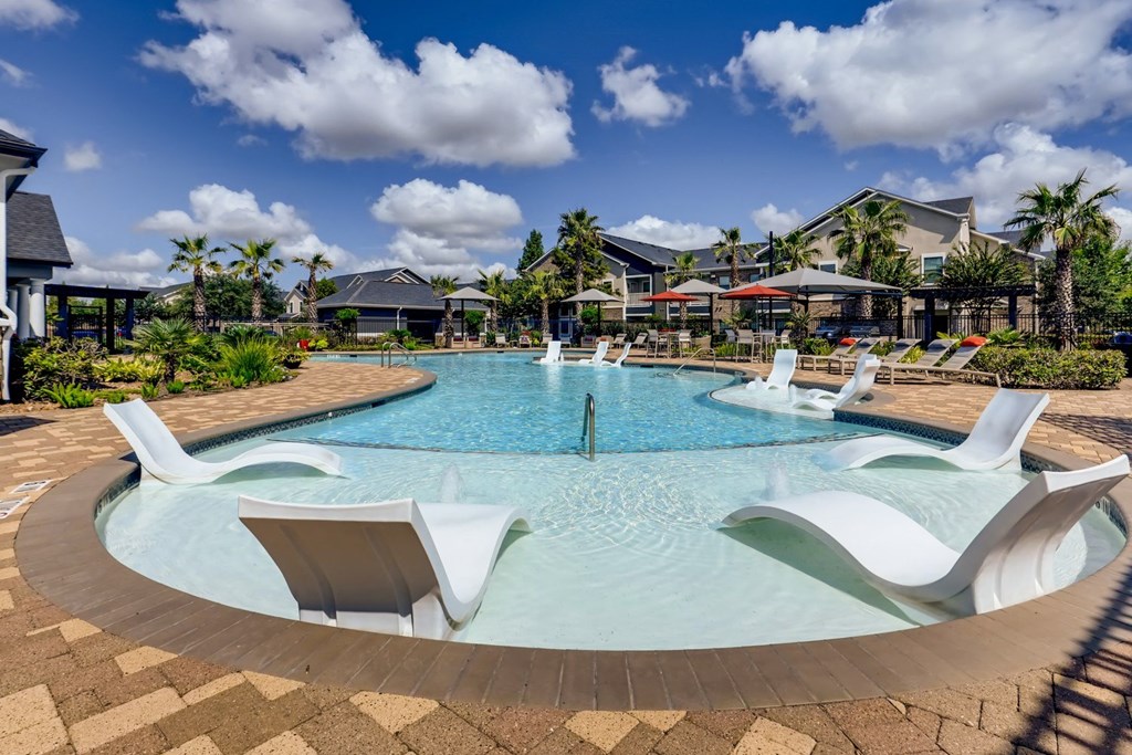 Sun Deck at Avenues at Shadow Creek Ranch, Pearland