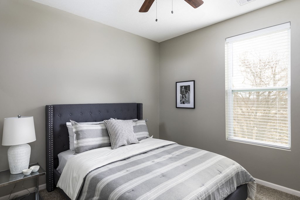 Bedroom at Springhill Apartments, Kansas, 66213