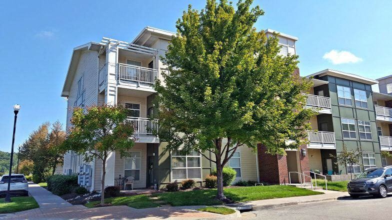 exterior at CityView, North Kansas City, MO, 64116