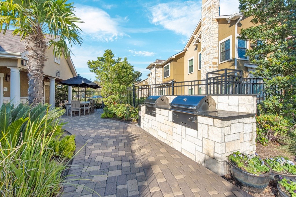 Grill at Avenues at Tuscan Lakes, League City, 77573