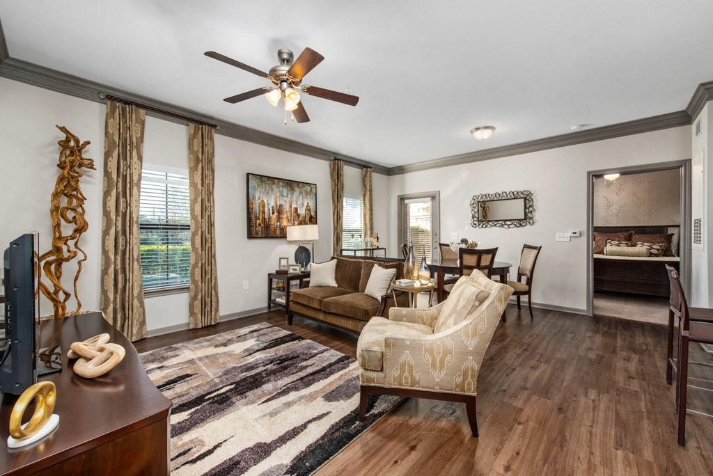 Spacious Living Area at Avenues at Tuscan Lakes, Texas, 77573