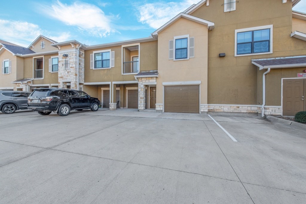 Parking Lot at Avenues at Tuscan Lakes, Texas