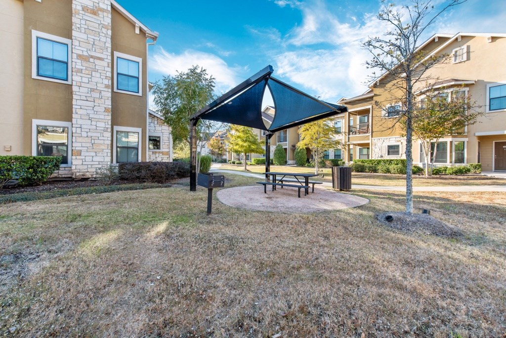 Courtyard at Avenues at Tuscan Lakes, League City, TX