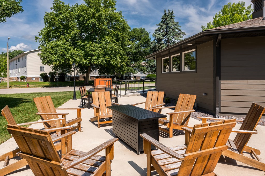 Outdoor Firepit Patio at 3TEN, Springfield, 62704