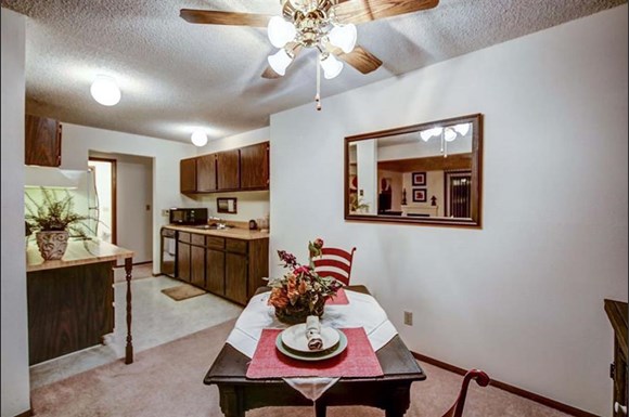 Candles Apartments, 9 Candlelight Drive, Springfield, IL - RENTCafé