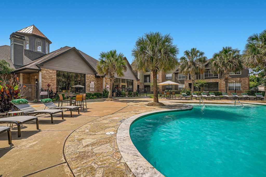 the pool at the preserve at polo apartments fl at River Pointe, Conroe, 77304