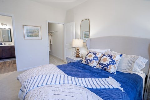 Comfortable Bedroom at Overland Park, Pickerington, 43147