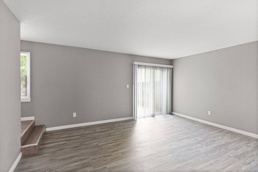 Vacant Bedroom at Spring Creek Townhomes Apartments, Springfield, IL 62702