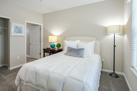 White Bedroom at The Greyson, Ohio