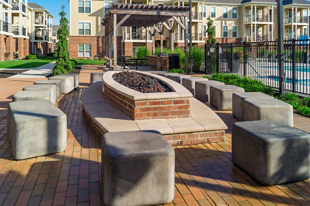 firepit with seating area at The Greyson, Hilliard, OH, 43026
