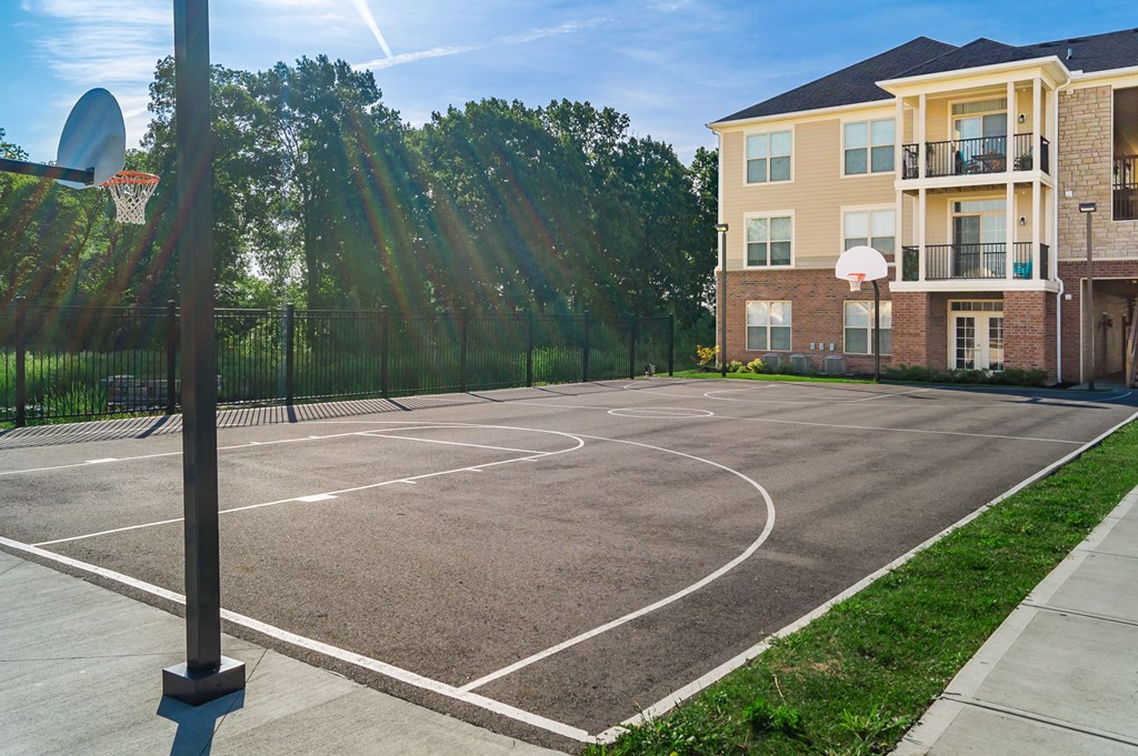 basketball court with building in background at The Greyson, Ohio, 43026
