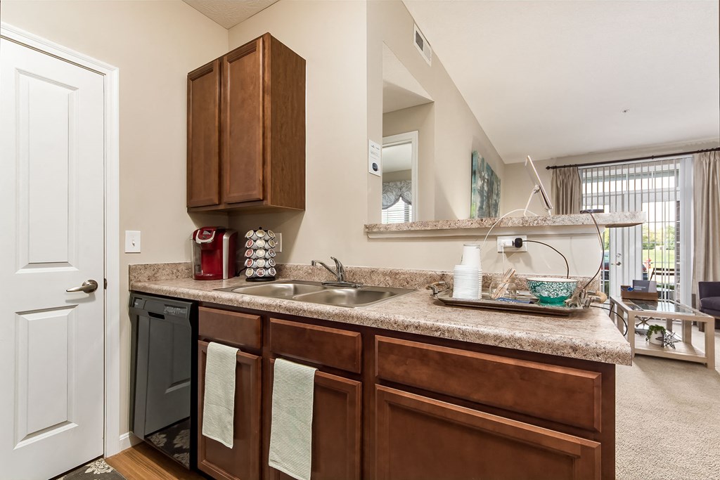 kitchen in apartment at The Greyson, Hilliard, OH, 43026