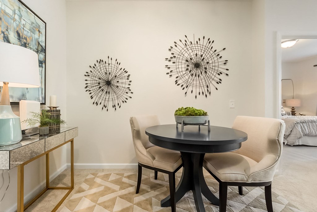 dining area in apartment at Overland Park, Pickerington, OH