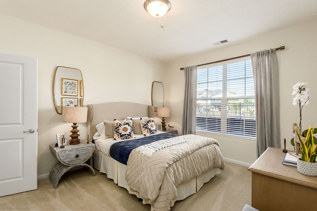 bedroom at Overland Park, Pickerington, OH, 43147