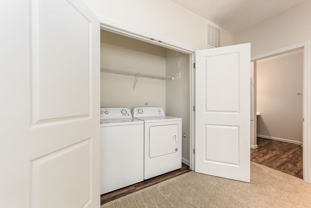 laundry area at Overland Park, Pickerington, 43147