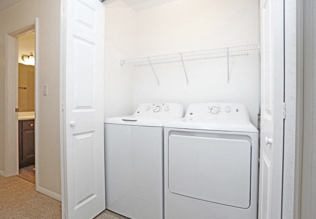 Spring Creek 3BR Remodel - In-Unit Laundry at Spring Creek Townhomes, Springfield