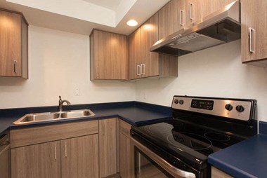 2222 SW Spring Garden Street 1 Bed Apartment for Rent Photo Gallery 1