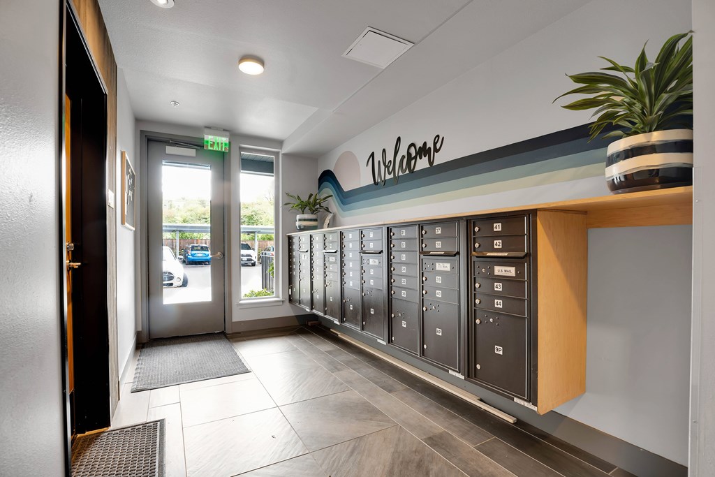 The 72nd Apartments | Package Receiving