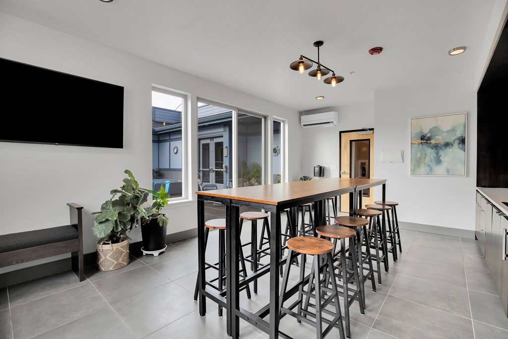 The 72nd Apartments | Resident Lounge