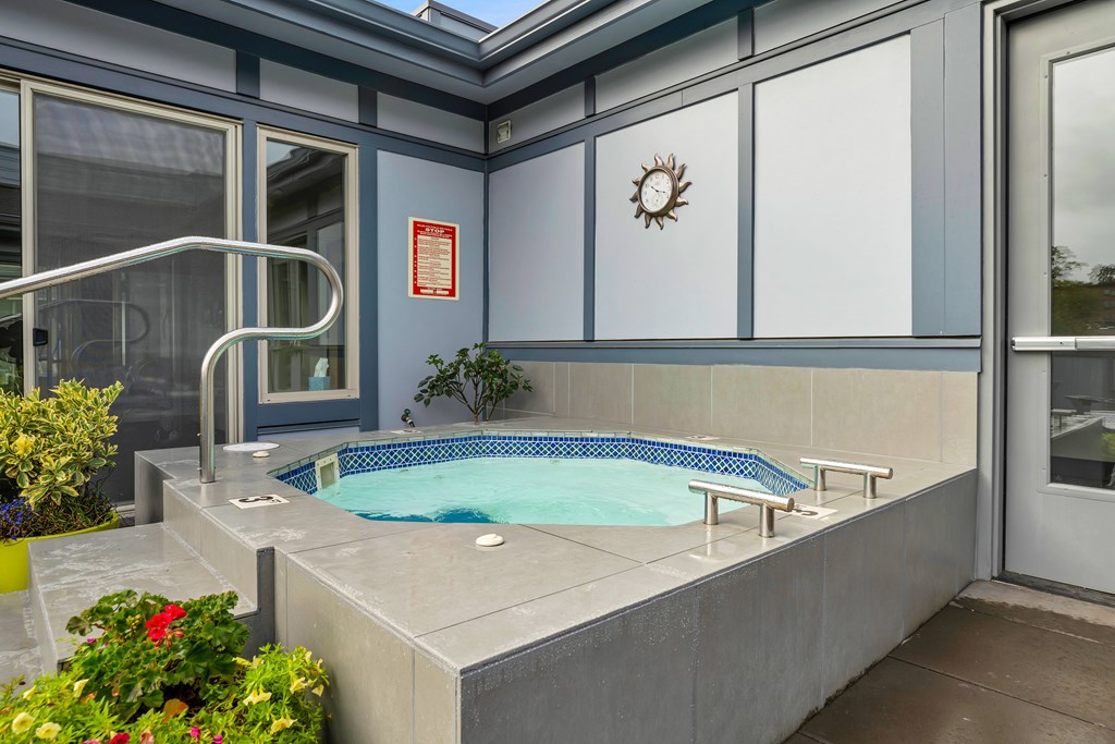 The 72nd Apartments | Spa