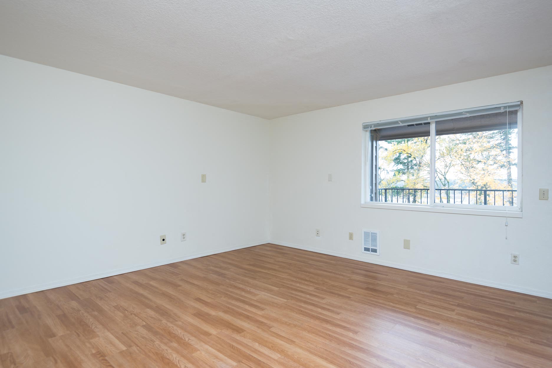 Caldera at Sunnybrook | The Landing Living Room