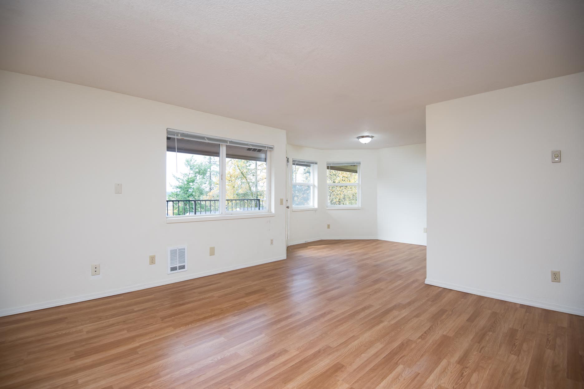 Caldera at Sunnybrook | The Landing Living Room