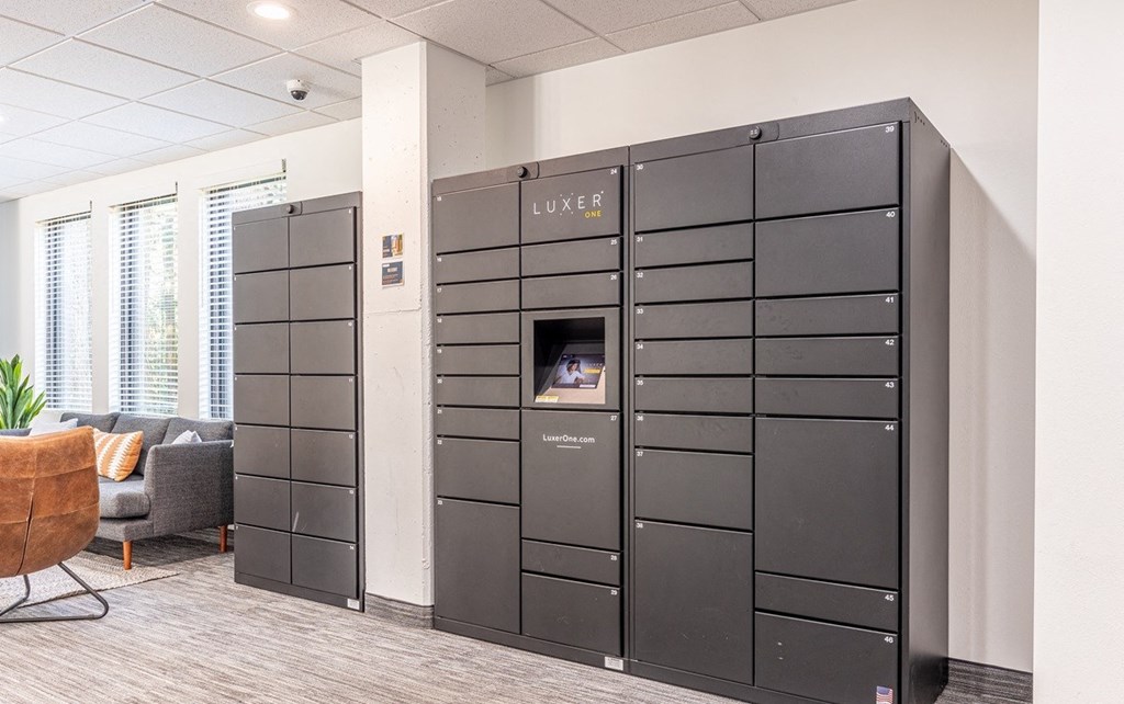 luxer package acceptance at 134th street lofts apartments