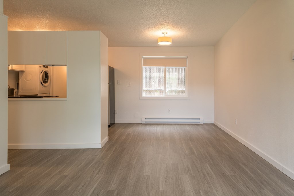 Bel Aire Court | Dining Area