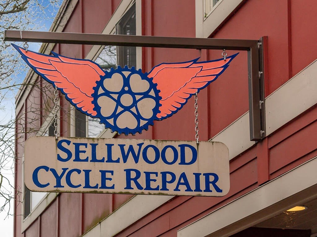 Madison at Sellwood | Local Shop
