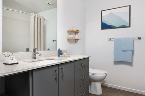 The Lenox | Bathroom