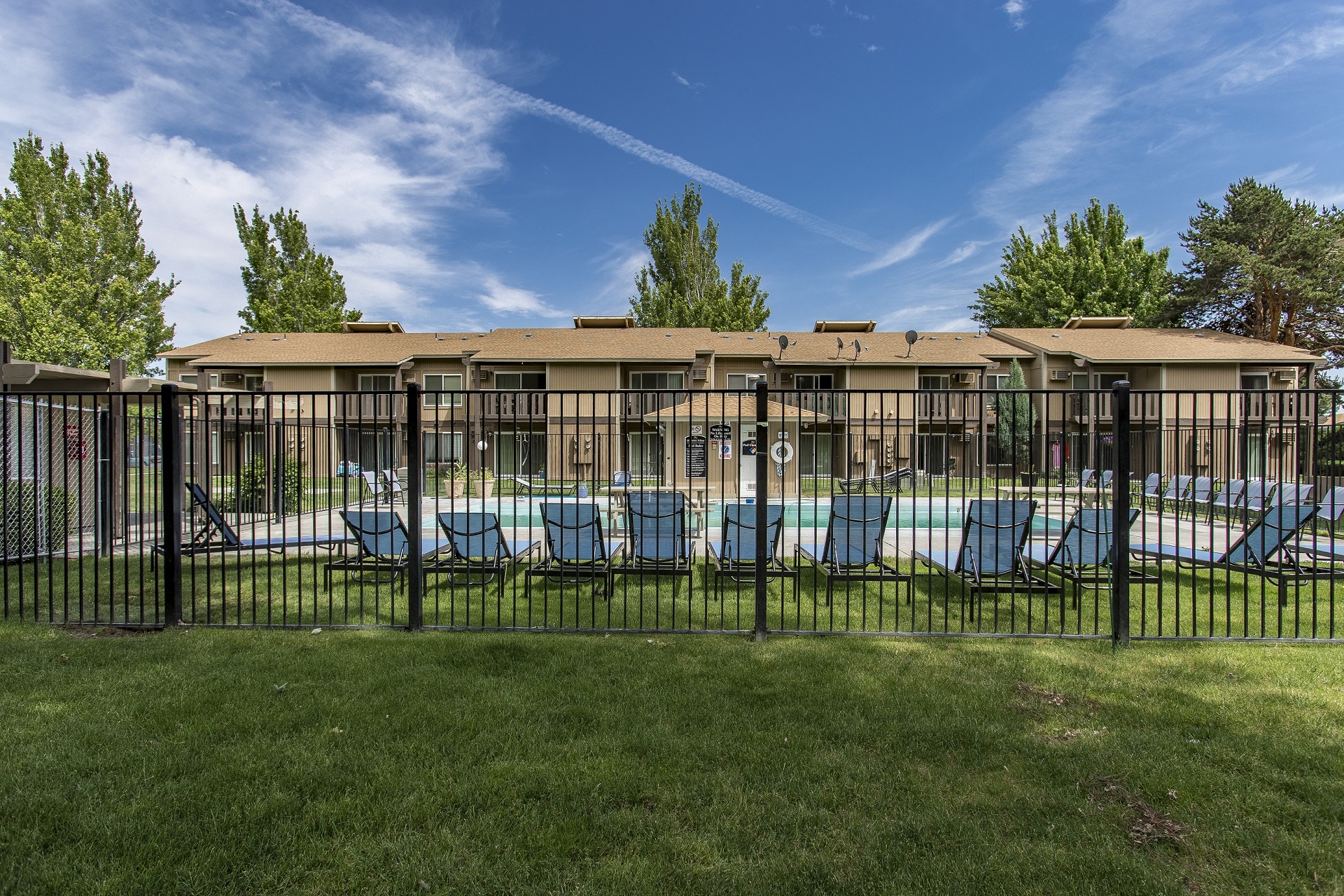 Arlo on 10th | Outdoor Pool