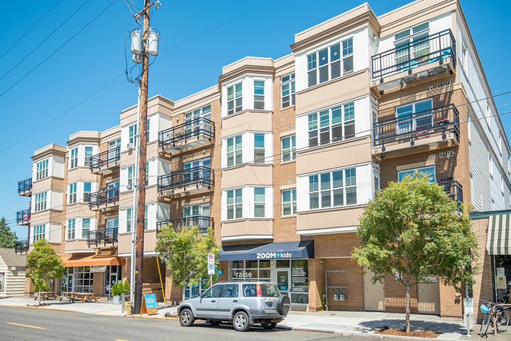 Beaumont Village | Exterior