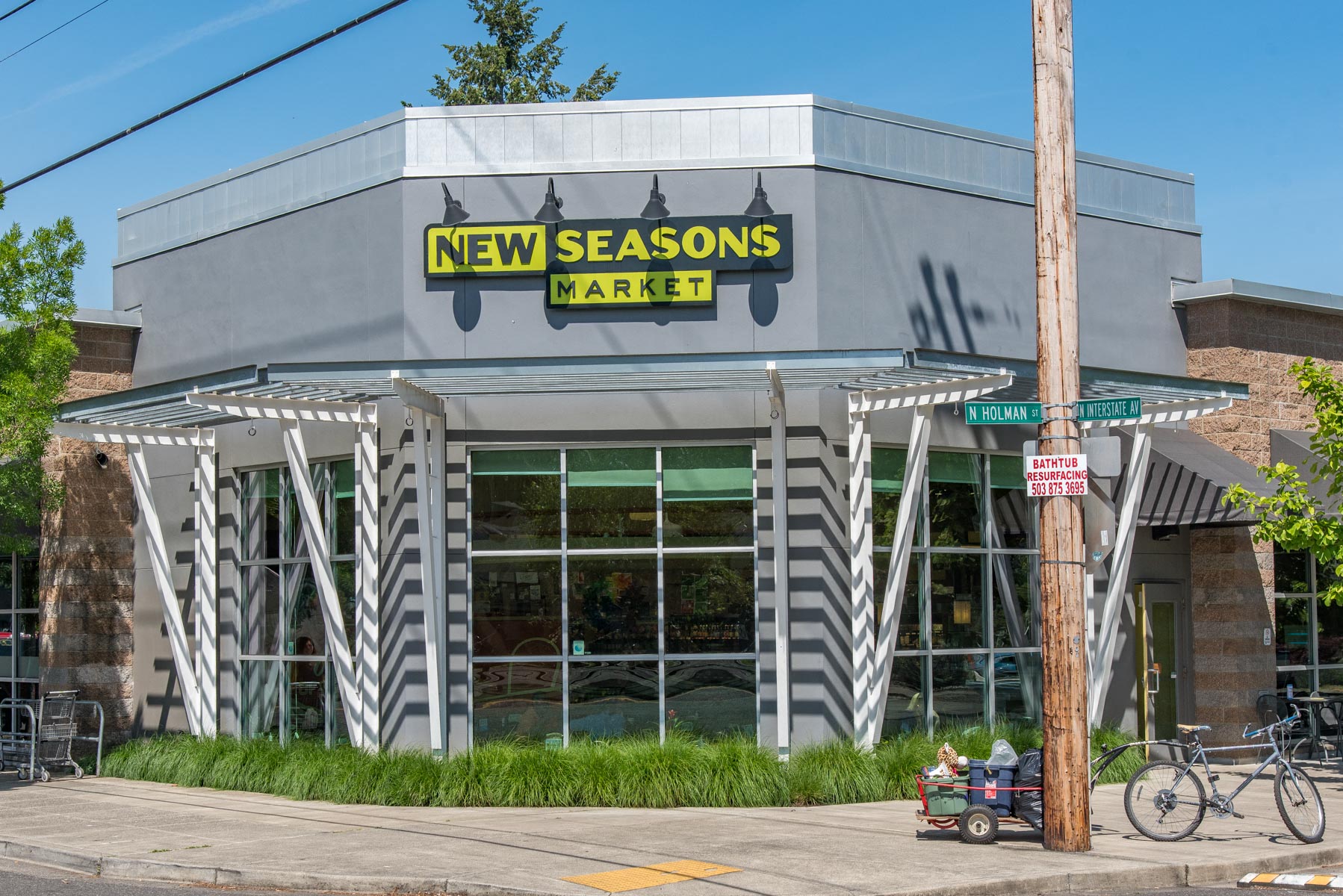 Claudia Arms | New Seasons | Portland, OR