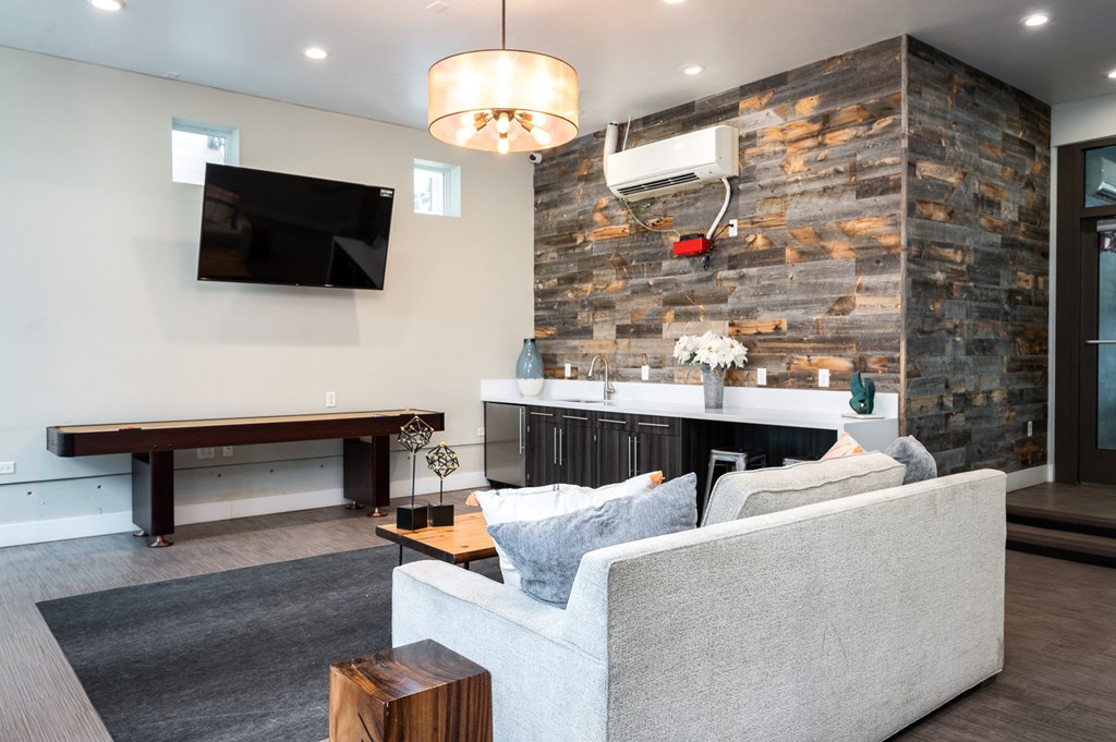 Pearl Studios | Lobby