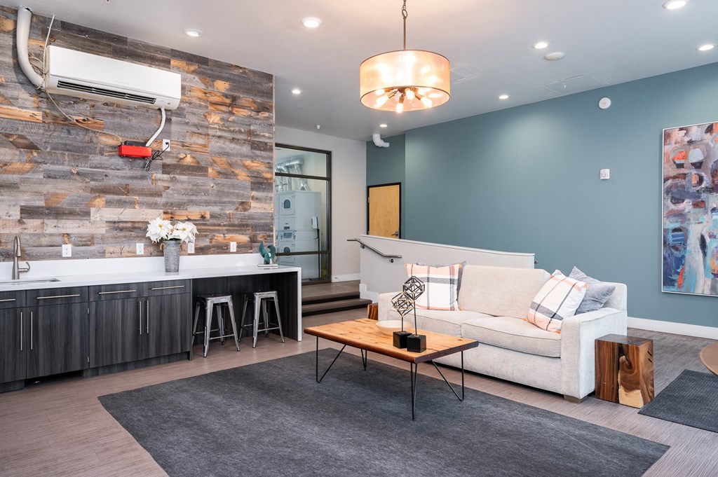 Pearl Studios | Lobby