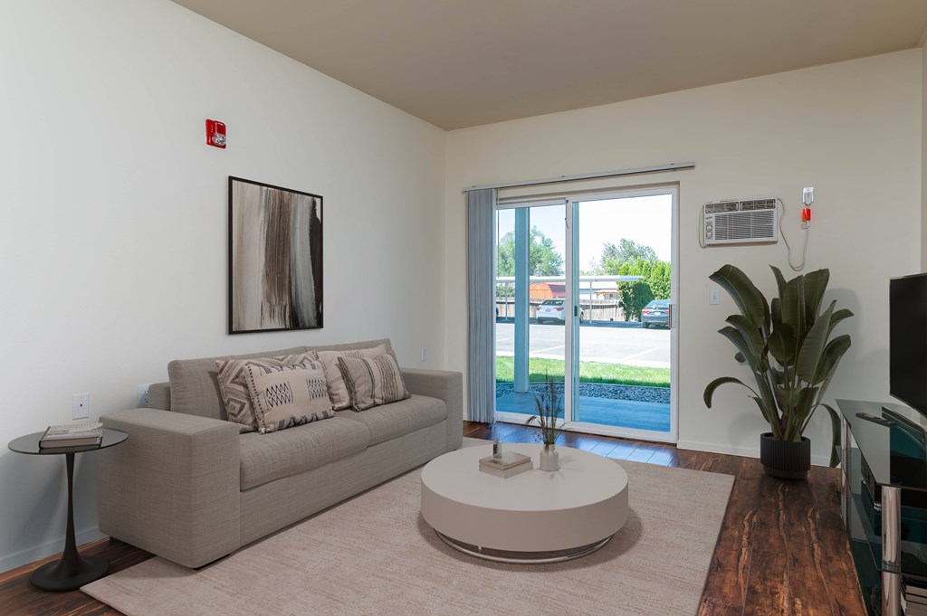 Center Pointe | Living Room