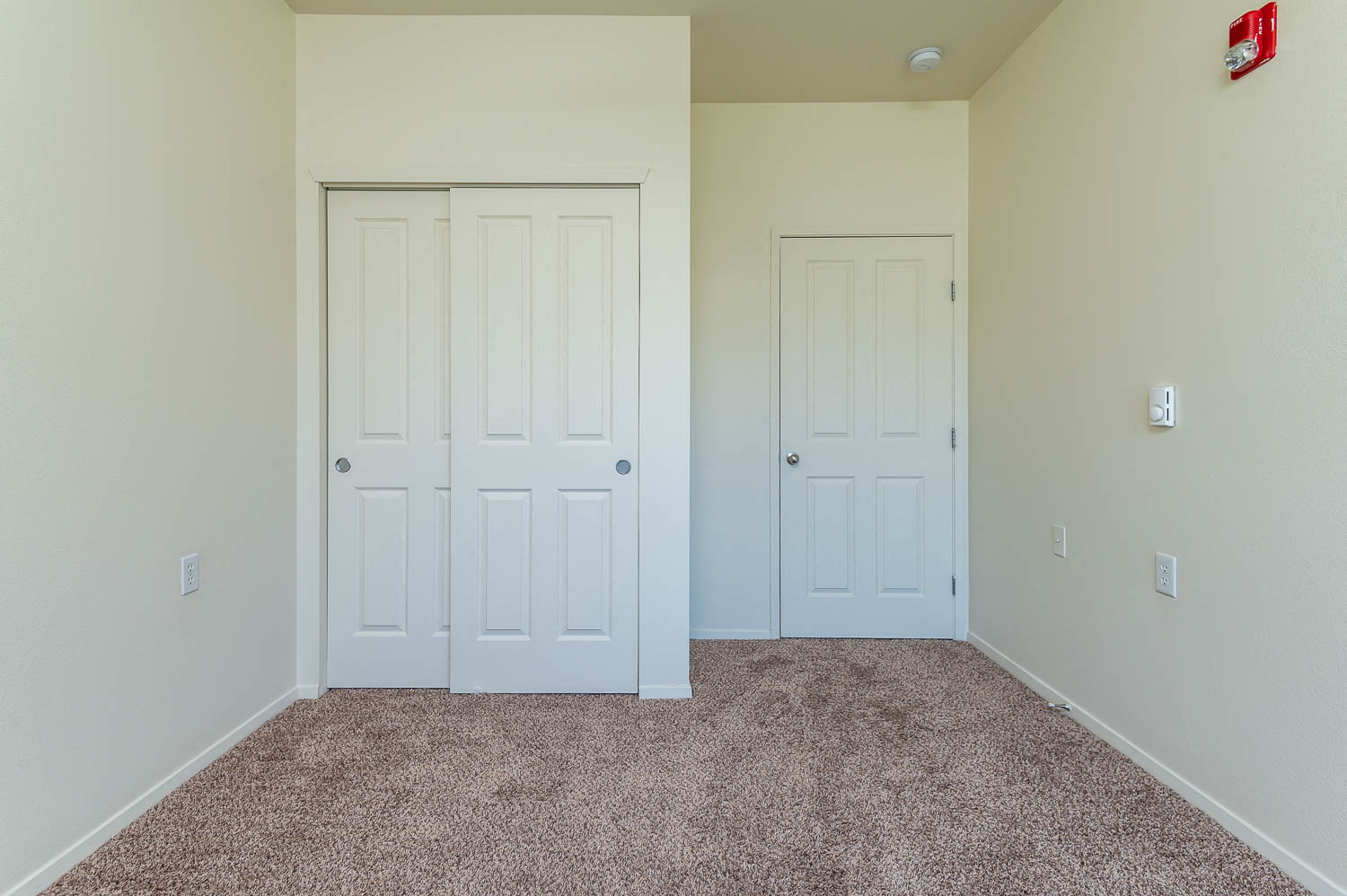 Center Pointe | Bedroom 2