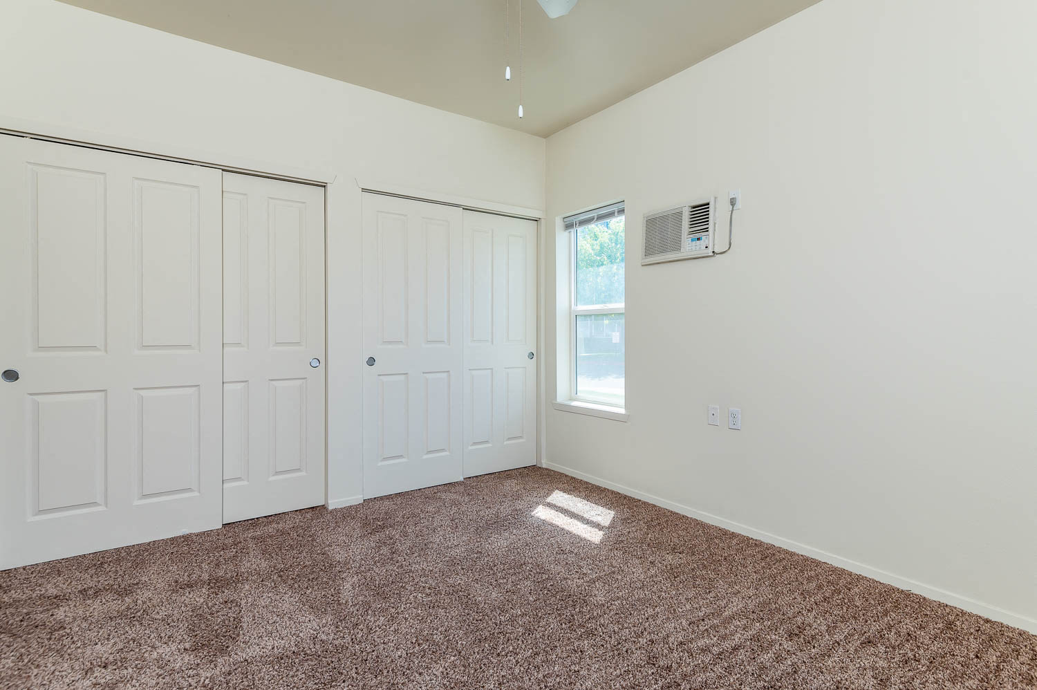 Center Pointe | Bedroom 2