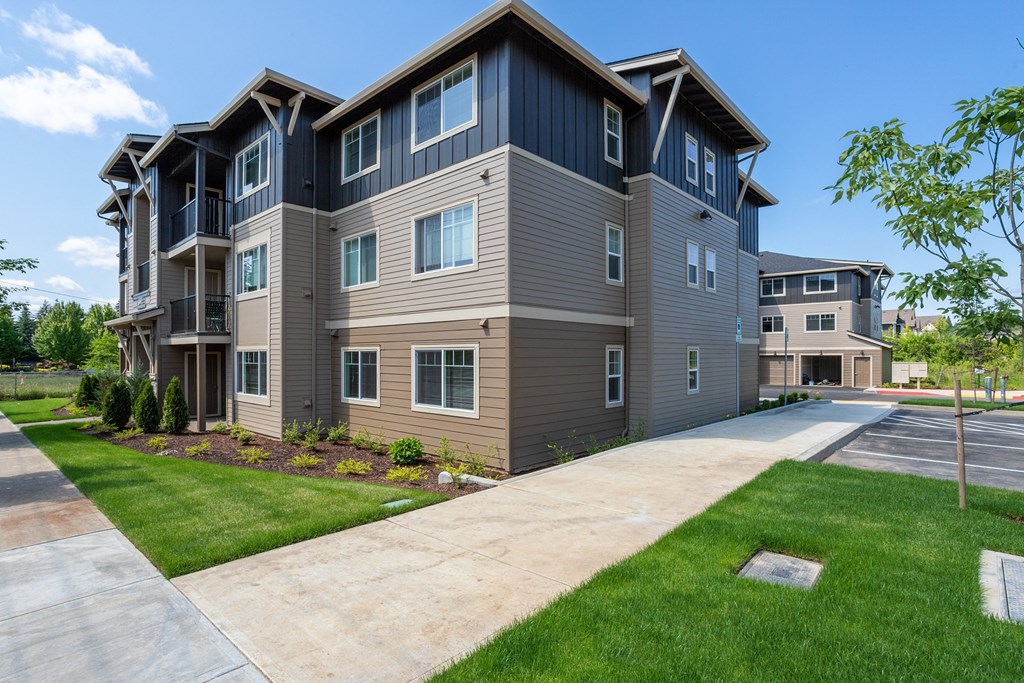 Edgewater | Exterior