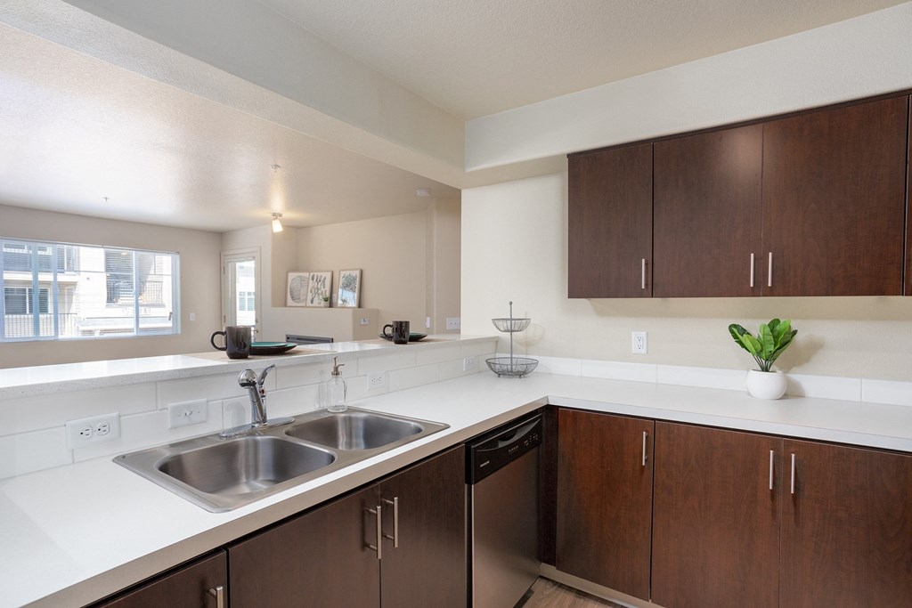 Edgewater | Kitchen