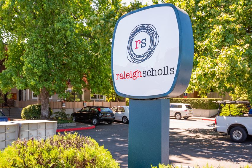 Raleigh Scholls Apartments | Exterior - Photo Gallery 1