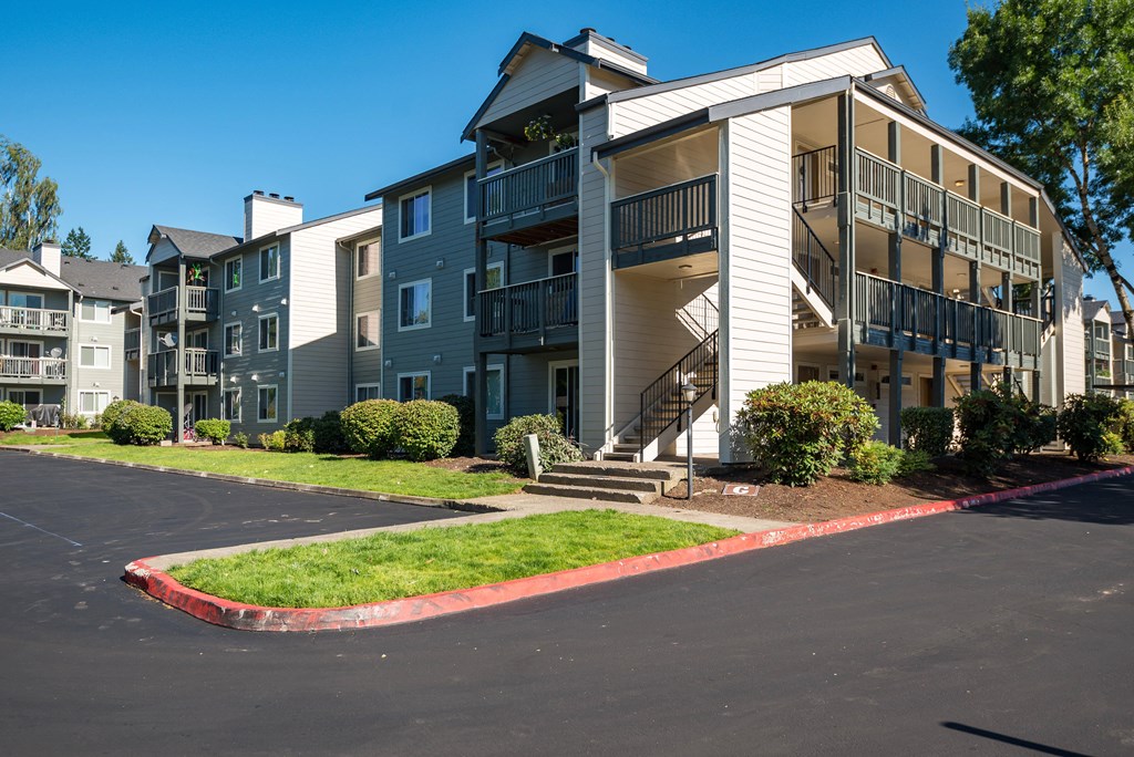 Riverwood | Exterior with Parking