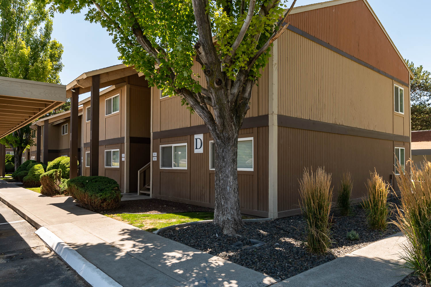 Exterior Building and Walkway