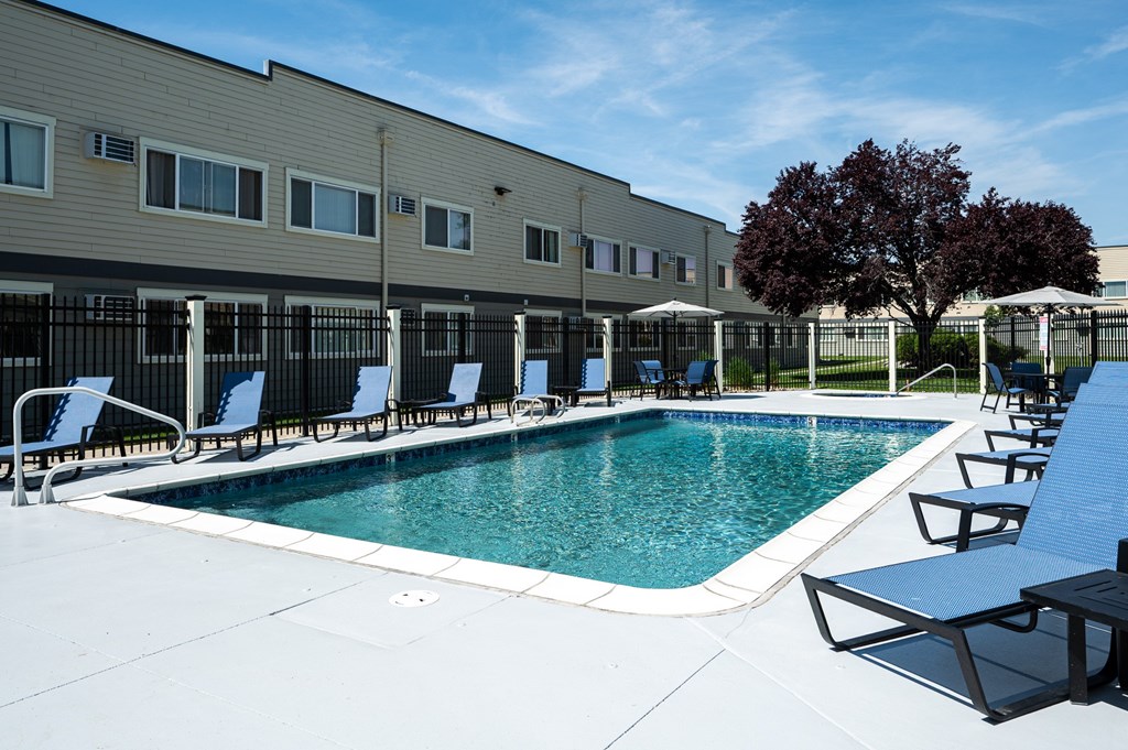 Americana | Outdoor Pool