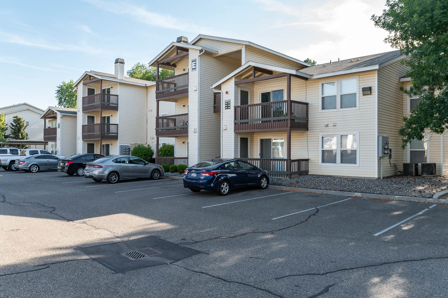 Center Pointe | Exterior Building