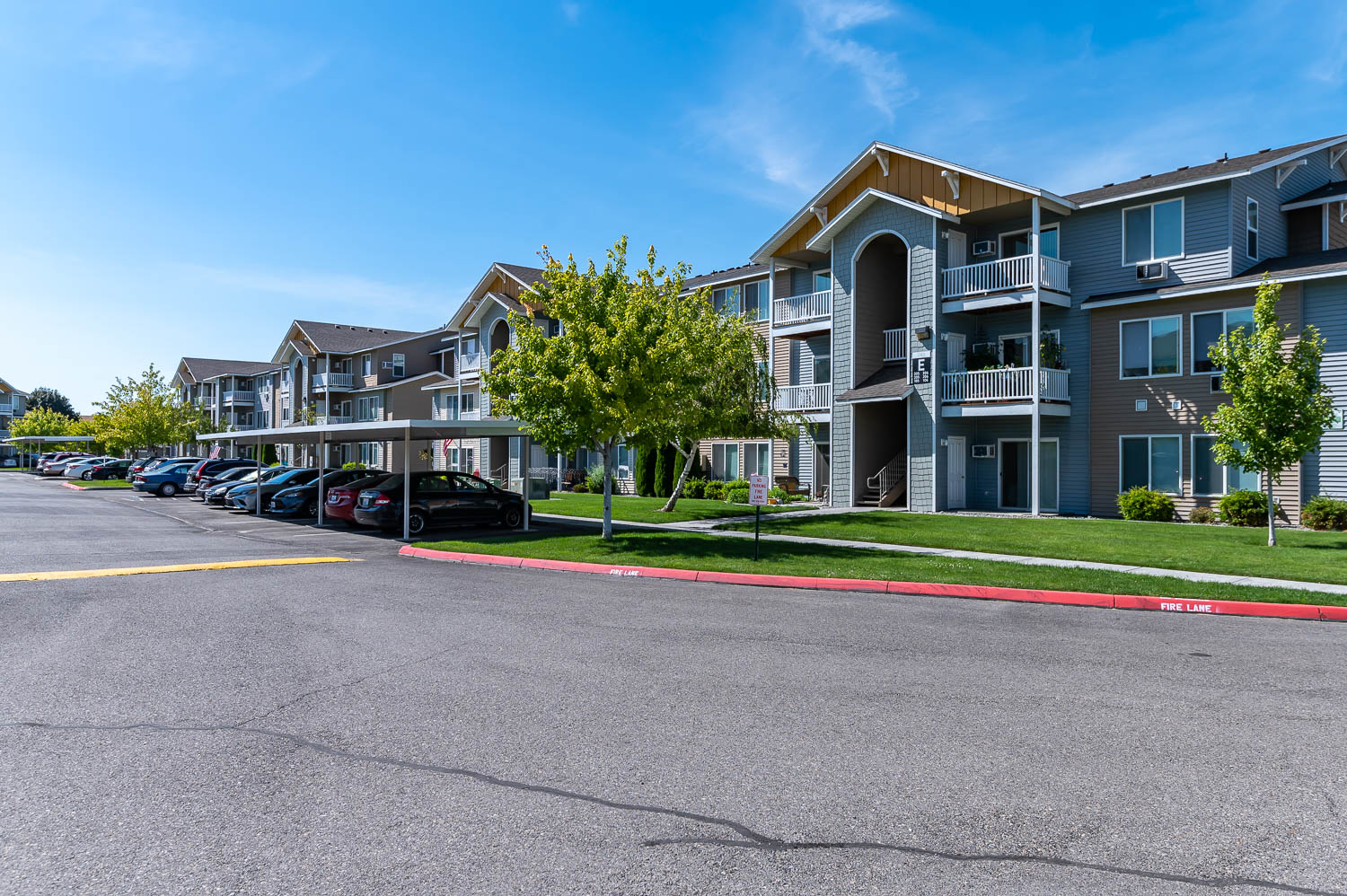 Center Pointe | Exterior Building