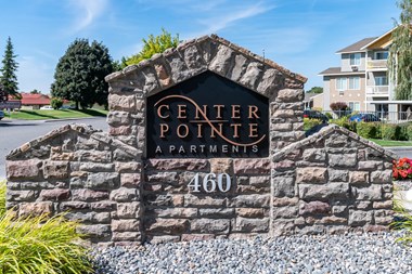 Center Pointe | Monument Sign