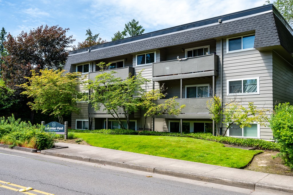 the building in which the apartment is located