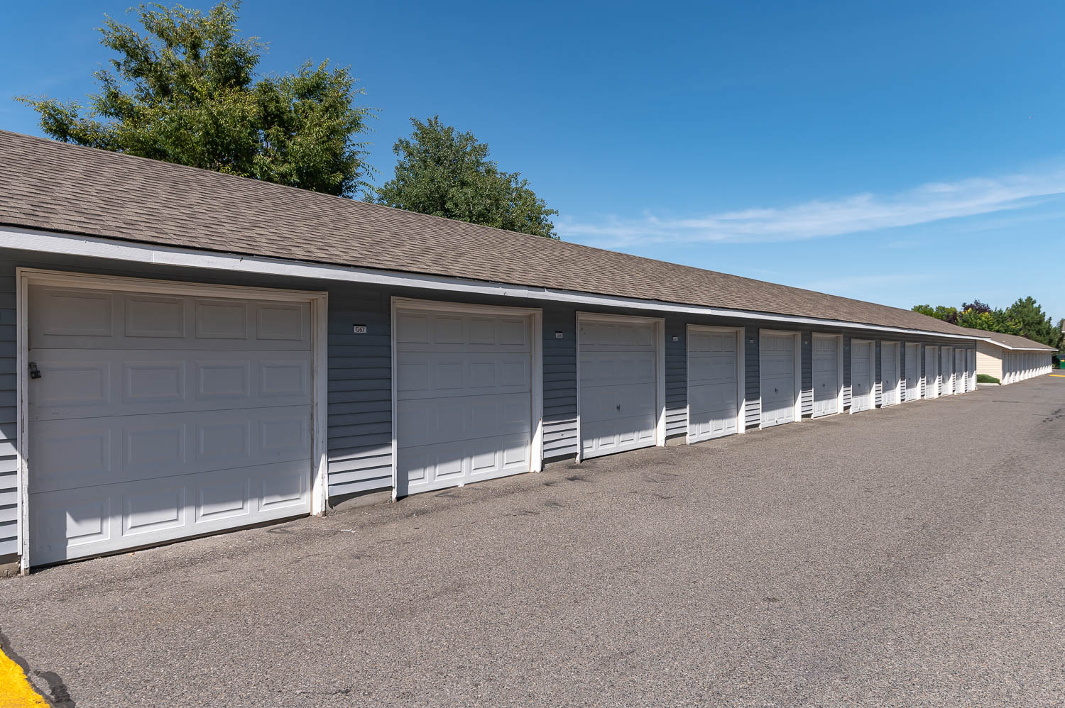 Center Pointe | Garages