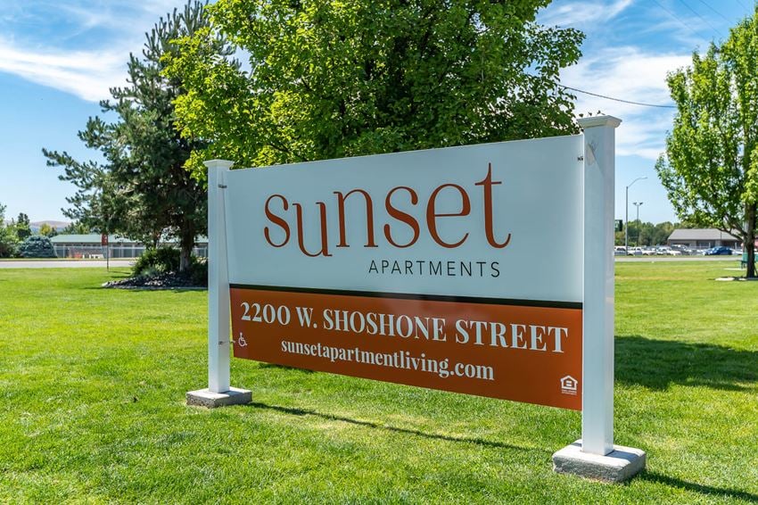Sunset | Exterior Sign - Photo Gallery 1